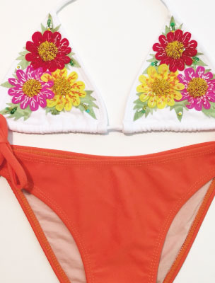 花刺繍のブラジリアンビキニのブラジリアンビキニ（オレンジ）。通販価格¥16,800